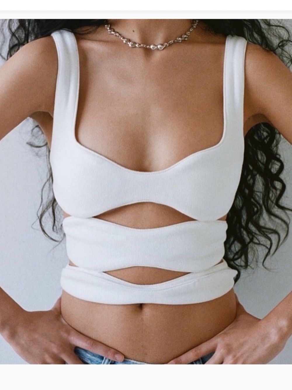 Tyler McGillivary Ginny cut out top